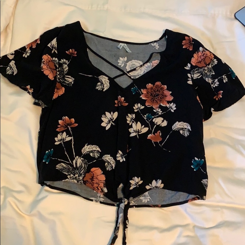 Floral crop top tee